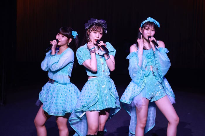 横山玲奈、譜久村聖、岡村ほまれ/モーニング娘。’23(提供写真)