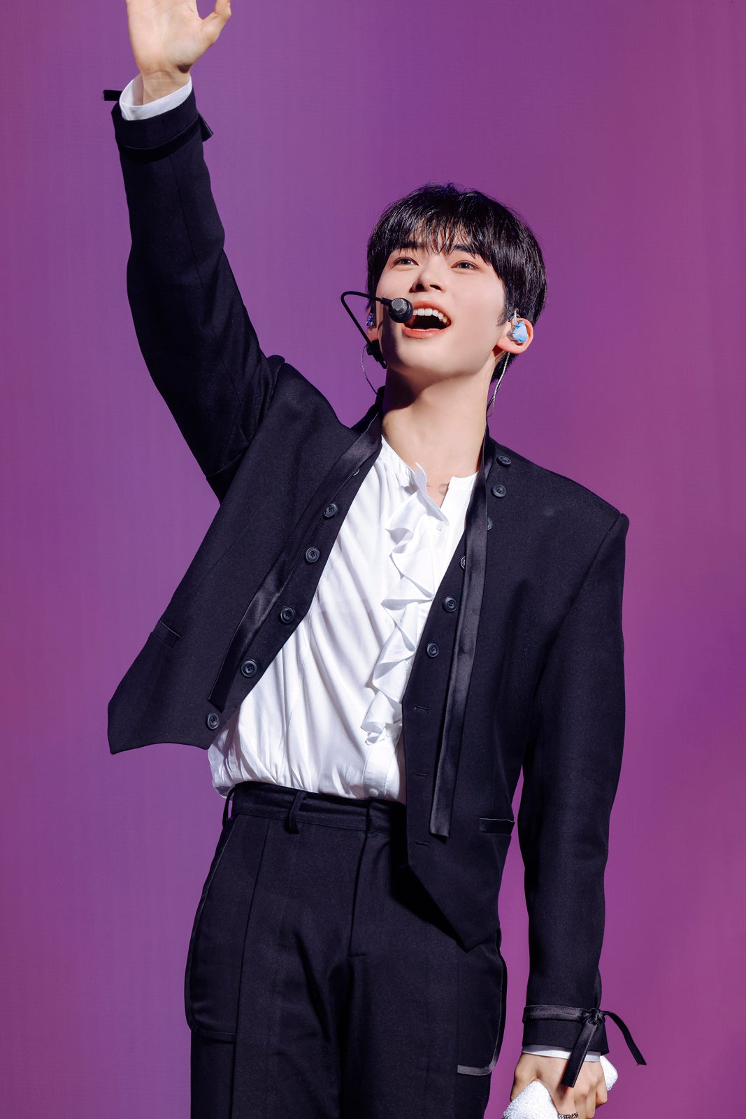 ソン・ハンビン／上山陽介（C）WAKEONE／LAPONE Entertainment