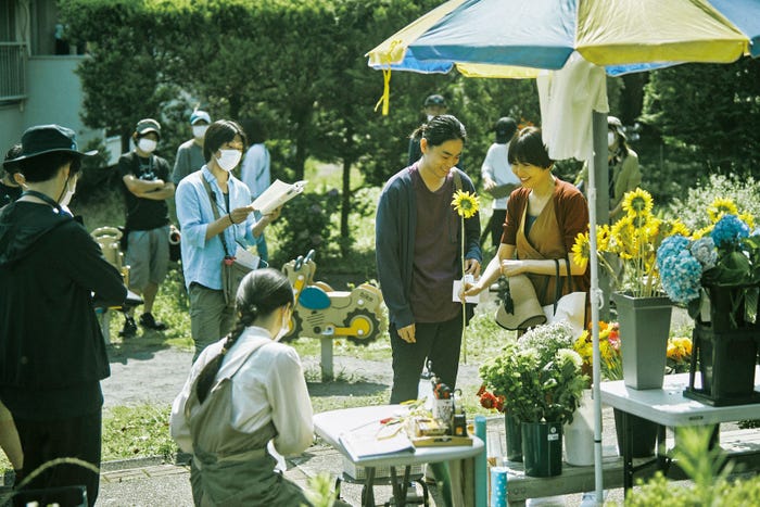 菅田将暉、長澤まさみ/「百花」メイキングカット(C)2022「百花」製作委員会