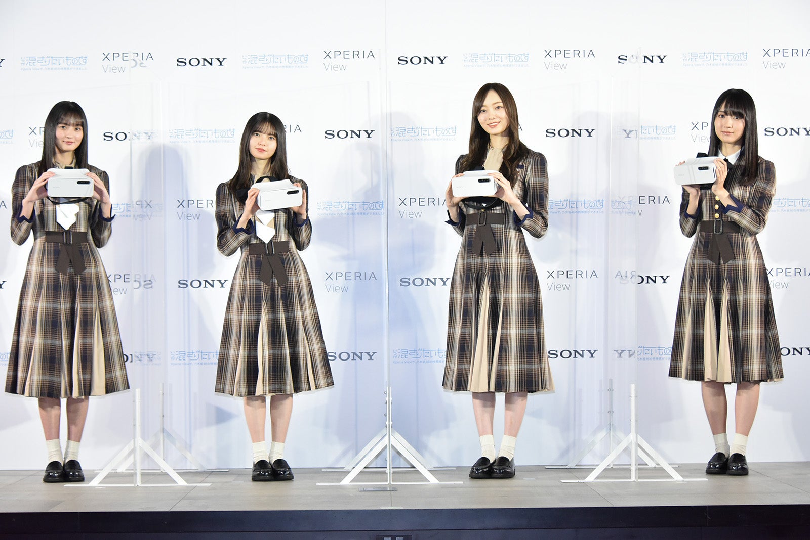 遠藤さくら、齋藤飛鳥、梅澤美波、賀喜遥香 （提供写真）