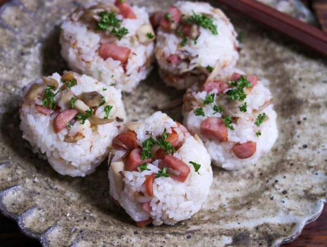 舞茸とウインナーおにぎり