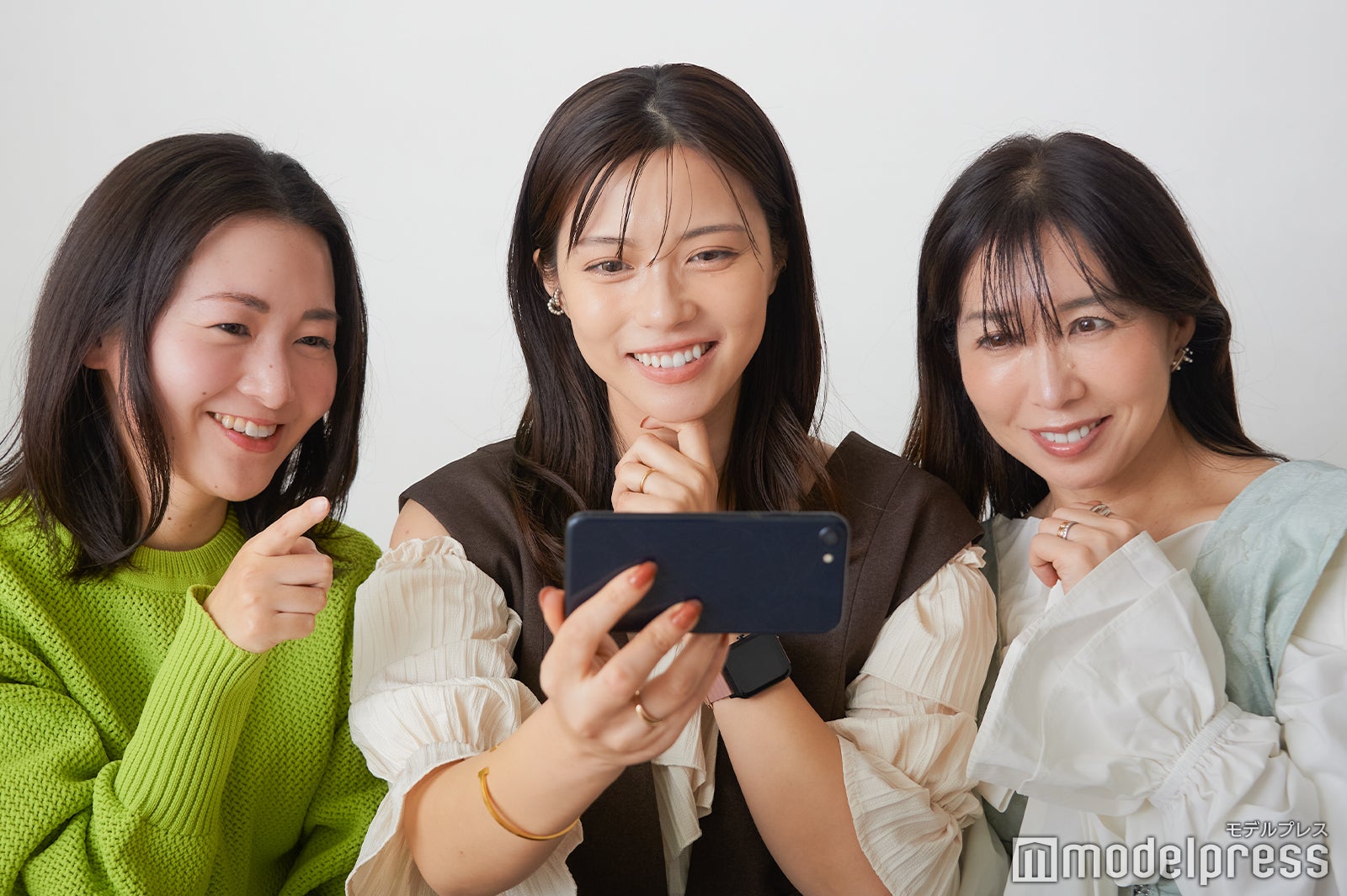 （C）モデルプレス