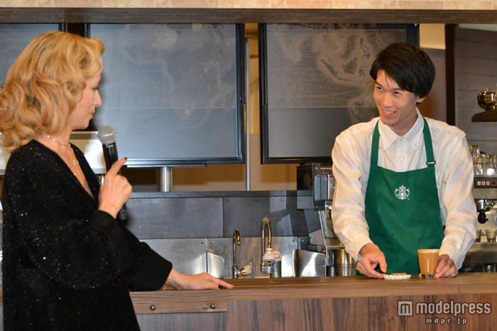 「私のために作られたみたい」と上機嫌で語った夏木マリ