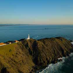 バイロン・ベイの灯台と海(C)Destination NSW