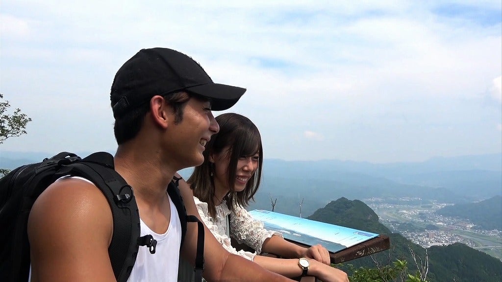 健一、藍里「恋んトス」シーズン6（C）TBS