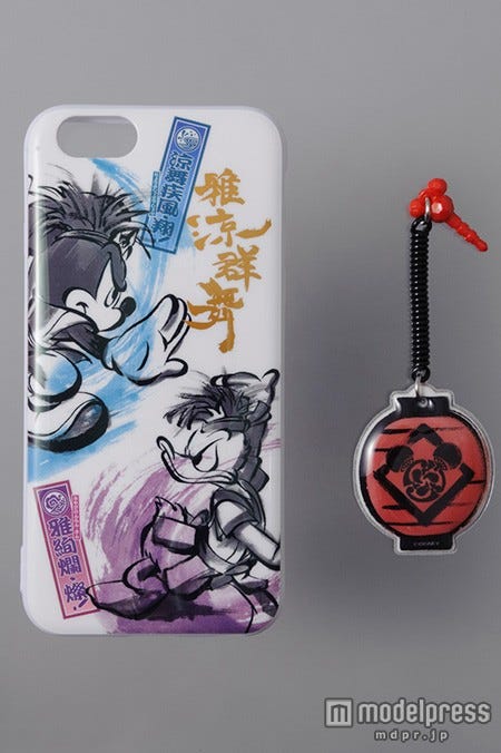 TDL:スマートフォンケース¥2800/(C)Disney