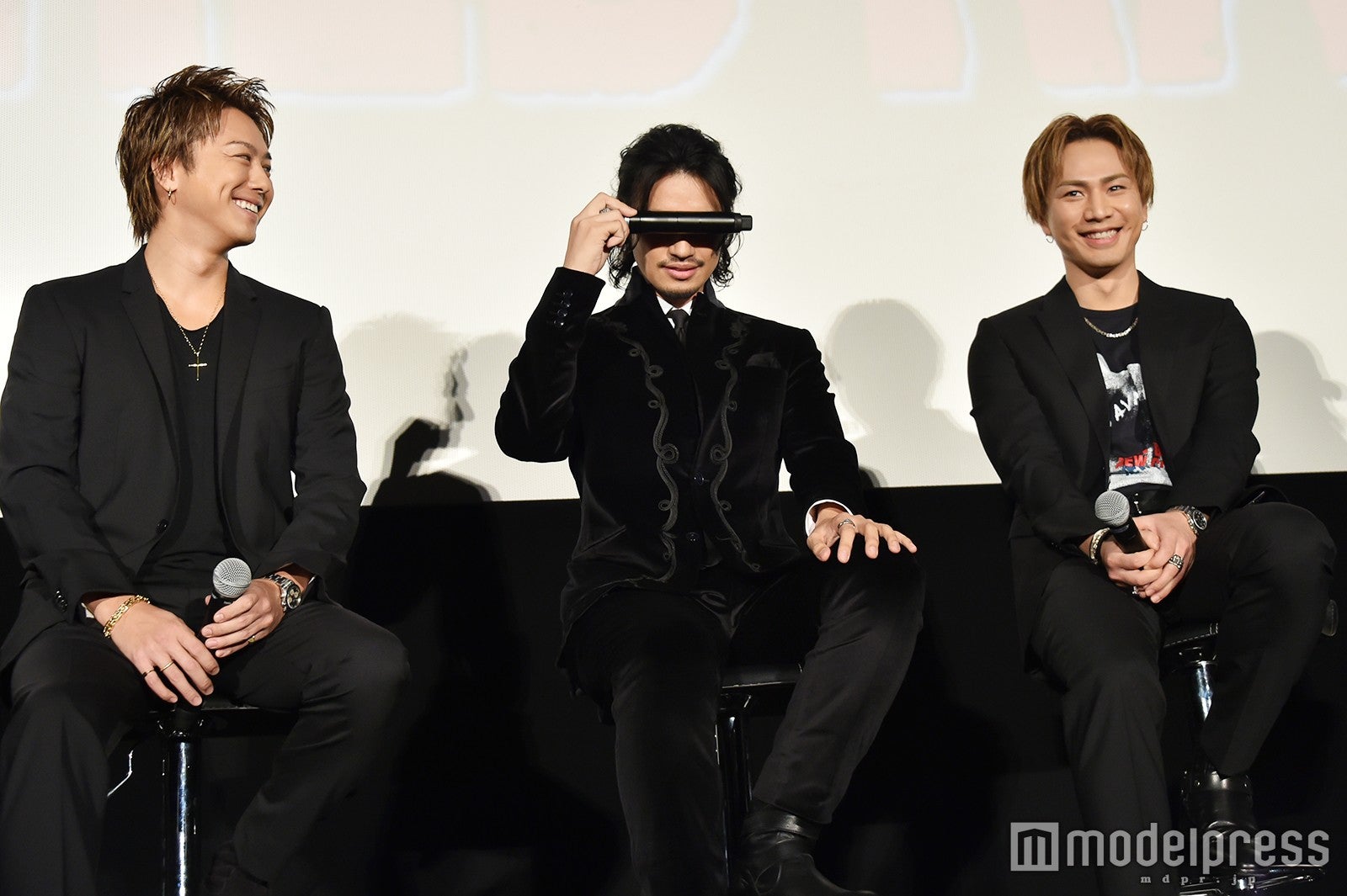 （左から）TAKAHIRO、斎藤工、登坂広臣（C）モデルプレス
