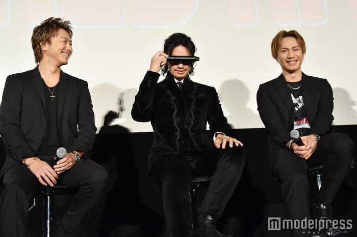 (左から)TAKAHIRO、斎藤工、登坂広臣(C)モデルプレス