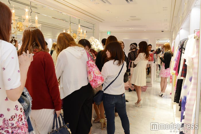 「エミリアウィズ」店内の様子(C)モデルプレス