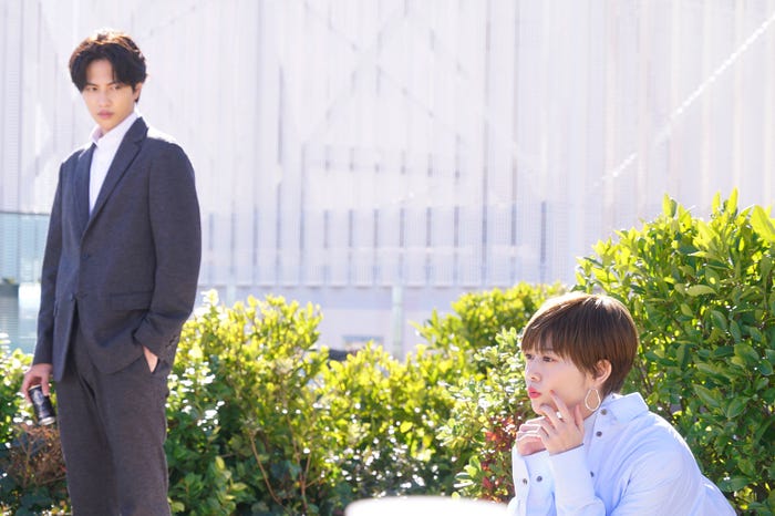 志尊淳、高畑充希/「ムチャブリ! わたしが社長になるなんて」第1話より(C)日本テレビ