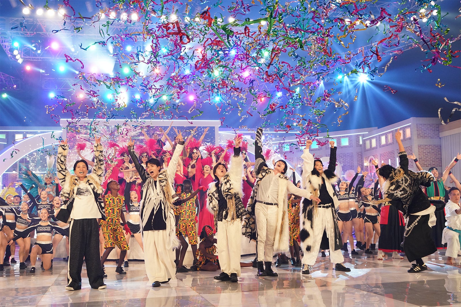 SixTONESら「ボーダーレスLIVE」の様子（C）日本テレビ