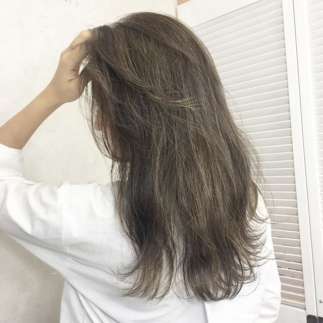 30代に似合う明るいヘアカラー特集 品格を上げるおしゃれな髪色をご紹介 モデルプレス