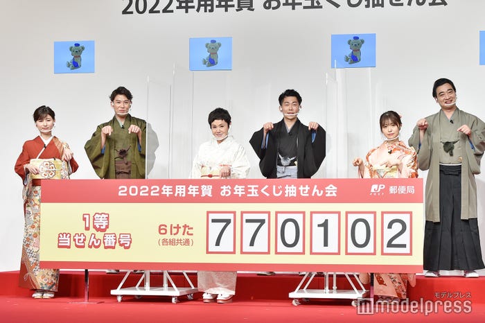 (左から)宇賀なつみ、おたけ、大竹しのぶ、太田博久、長濱ねる、斉藤慎二(C)モデルプレス