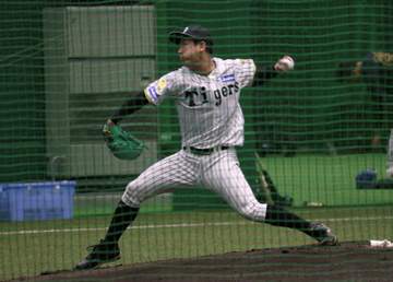阪神 伊原が実戦形式のライブBPに登板 8人に対し3奪三振 4月に「腰部の張り」で戦列離脱