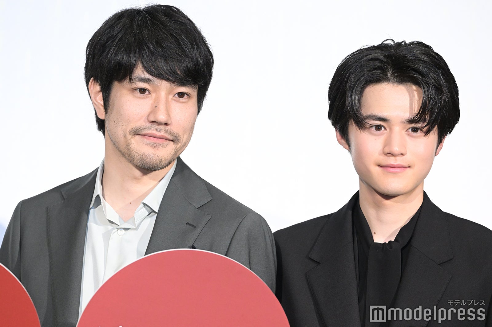 松山ケンイチ、鈴鹿央士（C）モデルプレス