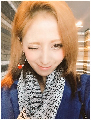 ねもやよ ダークヘアに大胆イメチェン 大人の女 色っぽい モデルプレス