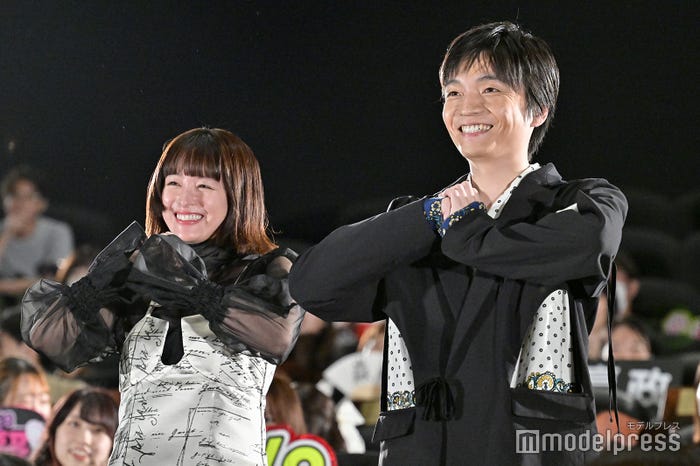 清野菜名、岡山天音(C)モデルプレス