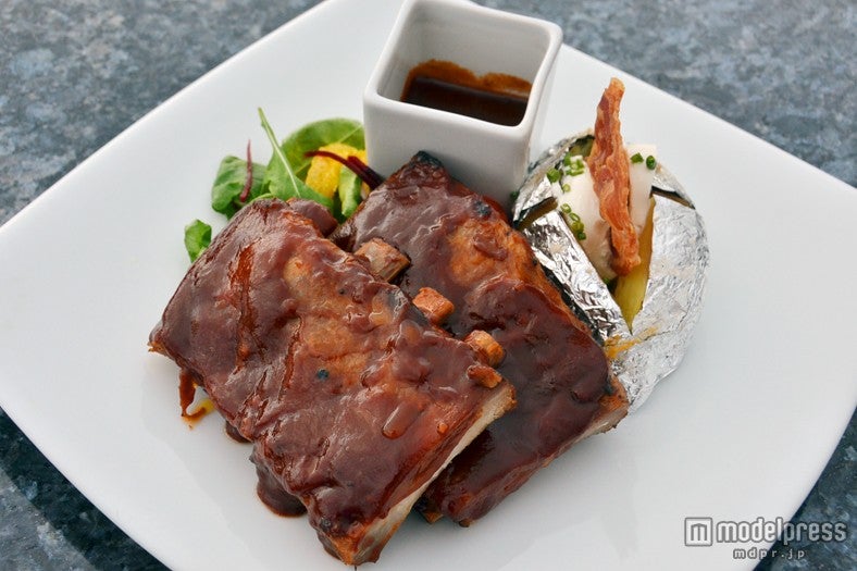 「BBQポークスペアリブ」700バーツ