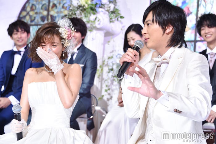 仲里依紗、塚本高史 (C)モデルプレス