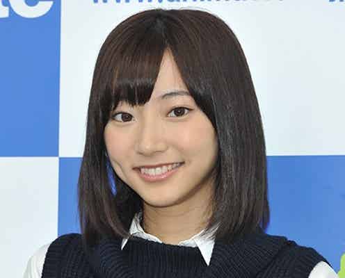 “新ショートカット美女”武田玲奈、王道ビキニ挑戦「改めて見ると恥ずかしい」