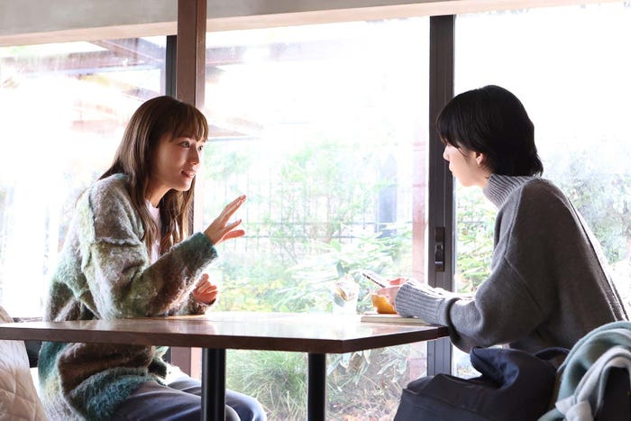 川口春奈、夏帆/「silent」第7話より(C)フジテレビ