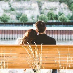 恋愛でストレスが溜まっている女性必見!効果的な解消法