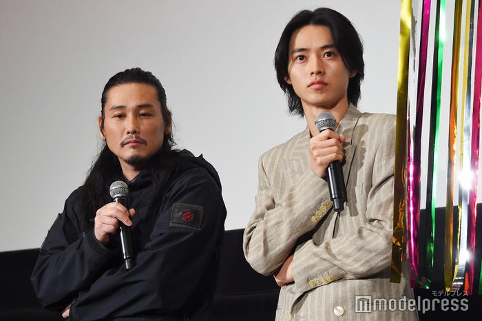 坂口拓・山崎賢人(C)モデルプレス