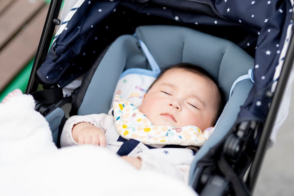 ベビーカーに乗ったままの赤ちゃんを店の前に放置 この状況はよくあることなの モデルプレス ベビーカーに乗ったままの赤ちゃんを店の前に放置 この状況はよくあることなの モデルプレス
