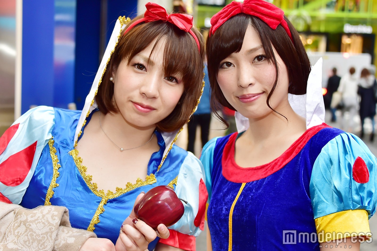 渋谷でのスナップ （C）モデルプレス