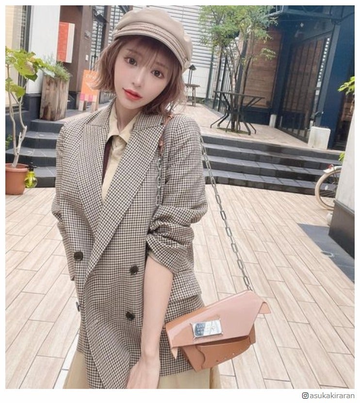 明日花キララ、ショートボブにばっさりカット「小顔」「キラボブ待ってました」と反響続々