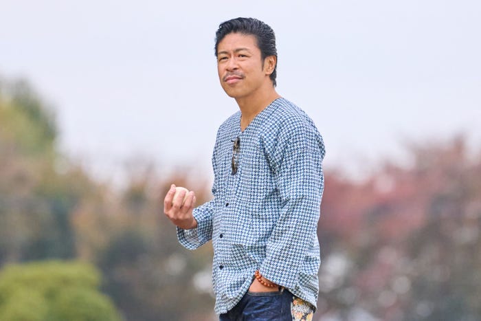 松本利夫(C)2026映画「4アウト」製作委員会