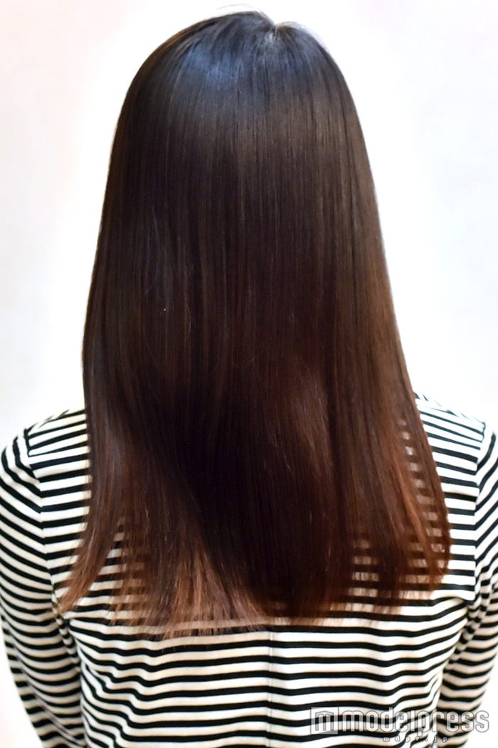 Back/山本舞香(C)モデルプレス