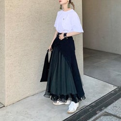 「大ぶりピアス×お洋服」のバランスがおしゃれ! いつ見ても可愛すぎるCreamさんのコーデをチェック
