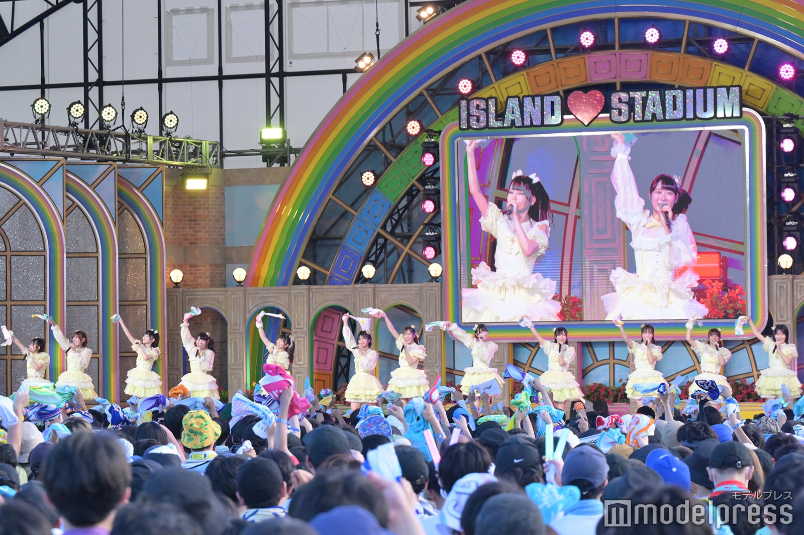 ≒JOY（C）モデルプレス