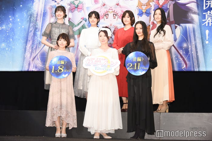 (前列左から)福圓美里、三石琴乃、菜々緒(後列左から)小清水亜美、金元寿子、佐藤利奈、伊藤静(C)モデルプレス