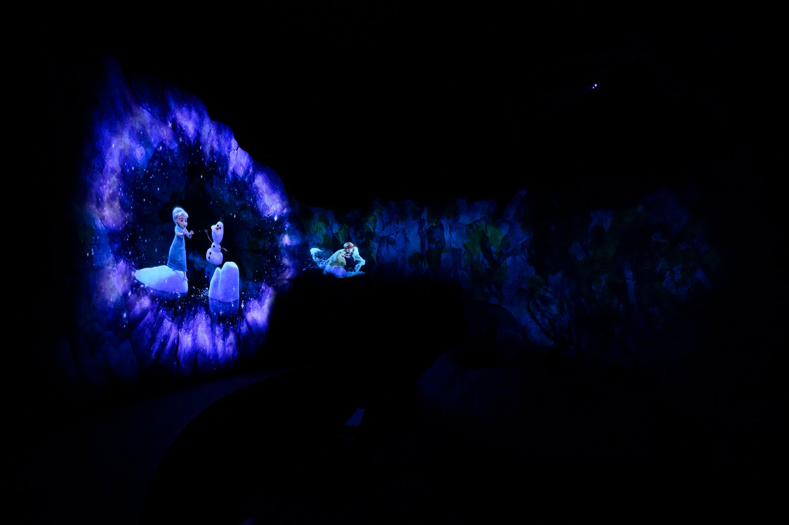 「フローズンキングダム」（C）Disney