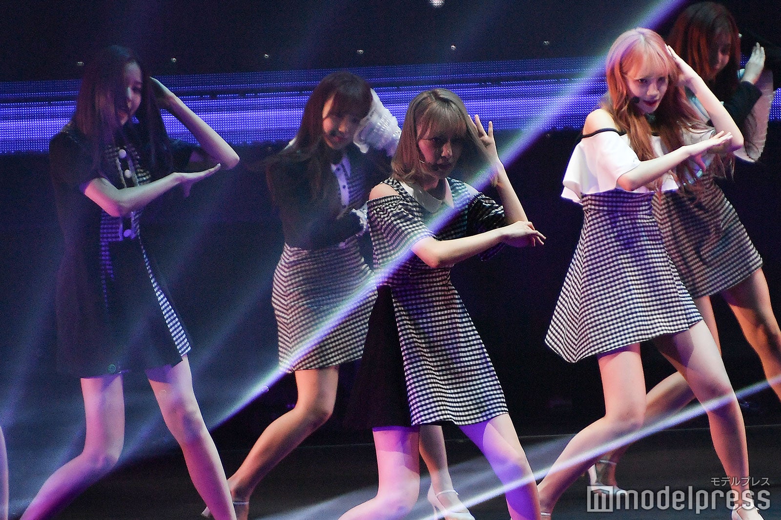 IZ*ONE （C）モデルプレス