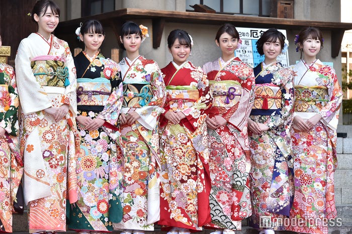 (左から)飯豊まりえ、浅川梨奈、大幡しえり、大原優乃、山谷花純、前島亜美、日比美思(C)モデルプレス