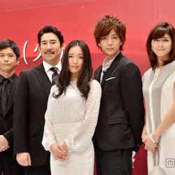 左から:庄野崎謙、萩原聖人、高嶋政伸、仲間由紀恵、三浦翔平、内田有紀、石黒英雄