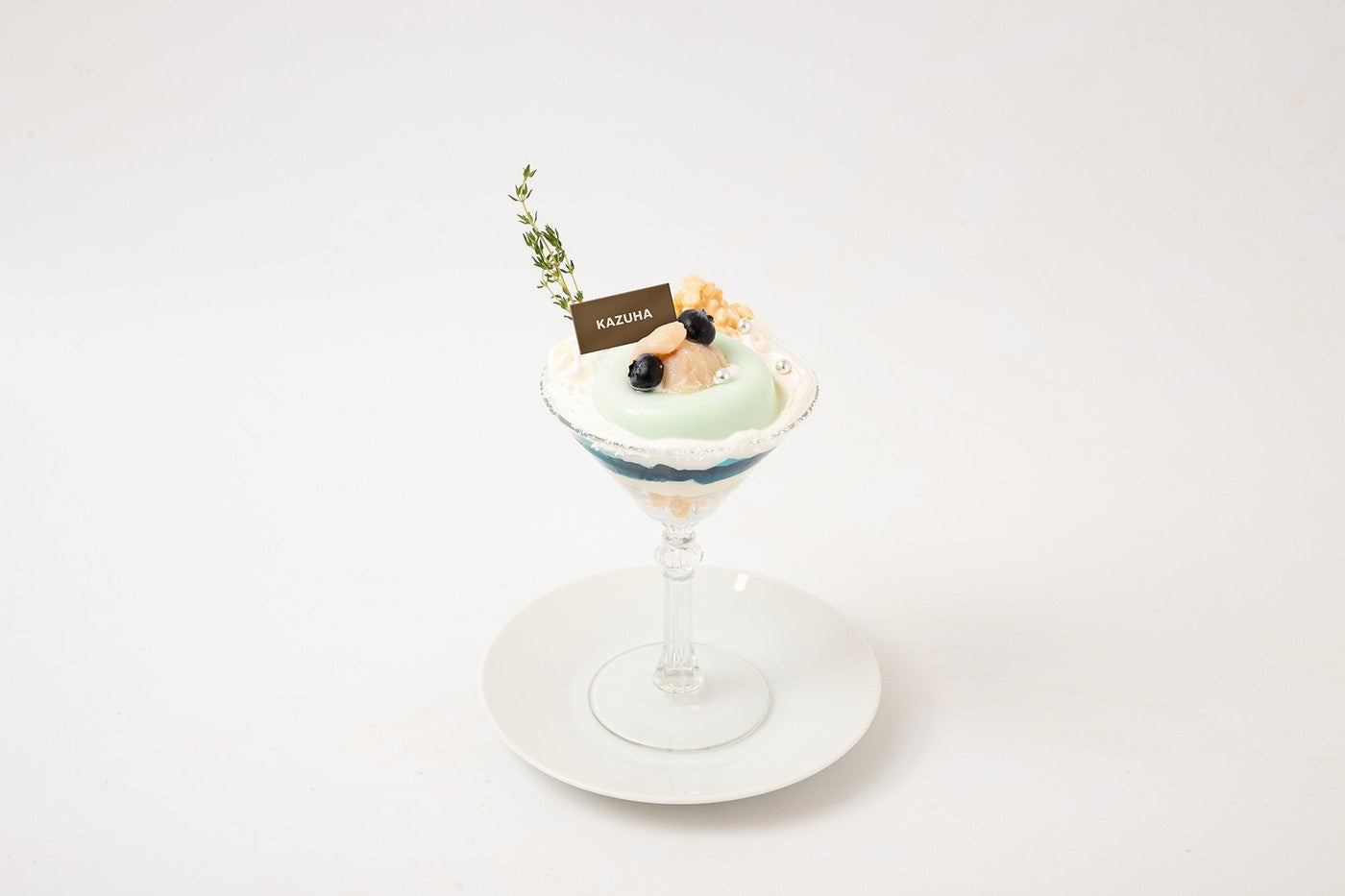 KAZUHA Milk Mousse　税込1,990円（C）SOURCE MUSIC &amp; HYBE．All Rights Reserved．
