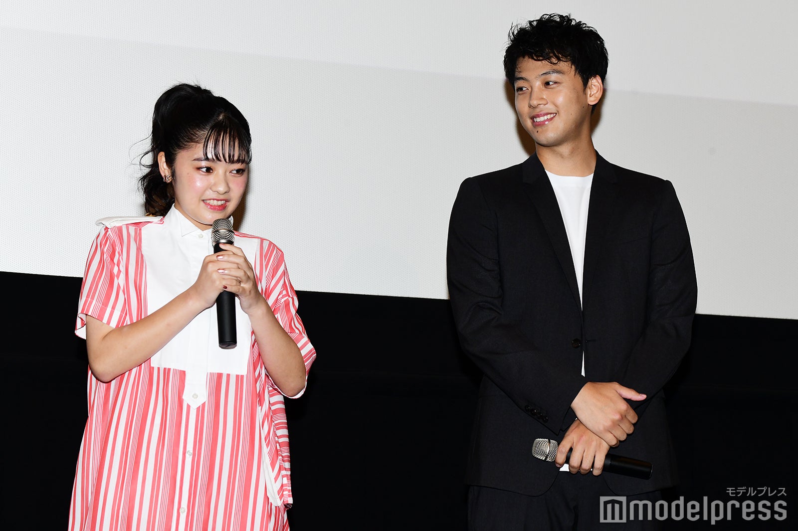 吉柳咲良、竹内涼真 （C）モデルプレス