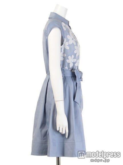 フラワー切り替えシャツワンピース「Rirandture」22,680円(税込)