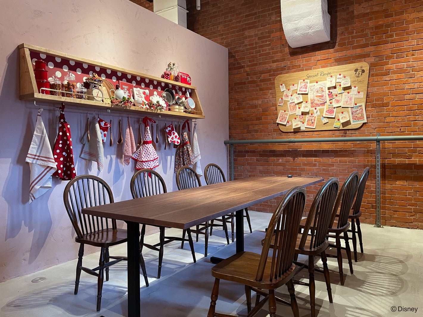 Disney HARVEST MARKET By CAFE COMPANY 横浜赤レンガ倉庫店（C）Disney