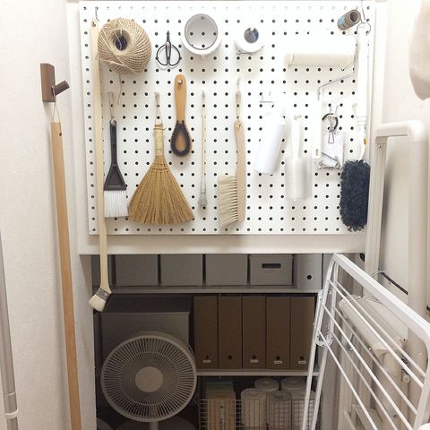 階段下収納はニトリ用品でスッキリ整頓 狭いスペースも便利に使えるアイデア特集 モデルプレス