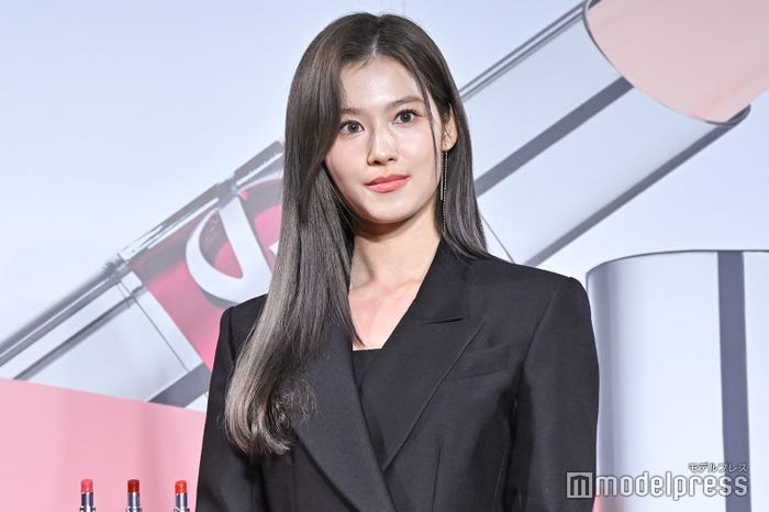 サナ(SANA)(C)モデルプレス