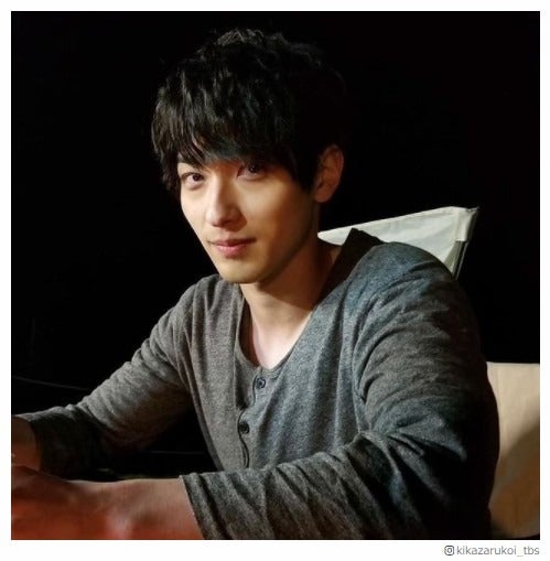 川口春奈目線の横浜流星にファン悶絶「着飾る恋」“撮り合いオフショット”が話題