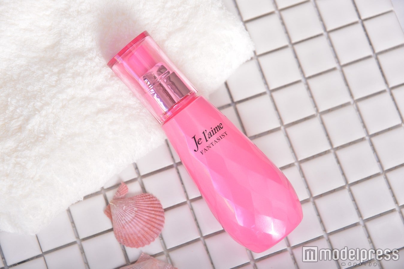 お風呂上がりやスタイリング時に「ファンタジスト リペアインテンシブセラム」（C）モデルプレス