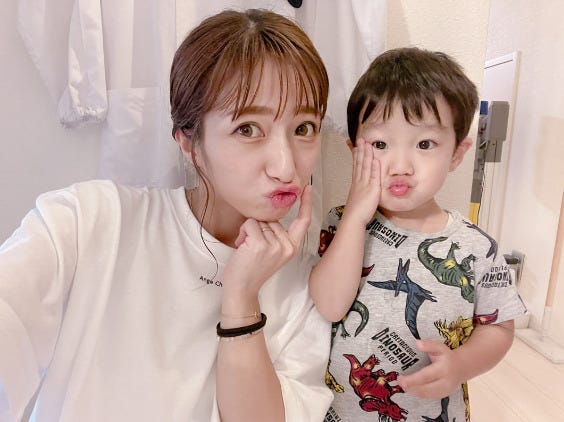 辻希美 三男との キス顔 Shot 家族で盛り上がった遊びの様子を報告 みんなでパシャリ モデルプレス 辻希美 三男との キス顔 Shot 家族で盛り上がった遊びの様子を報告 みんなでパシャリ モデルプレス