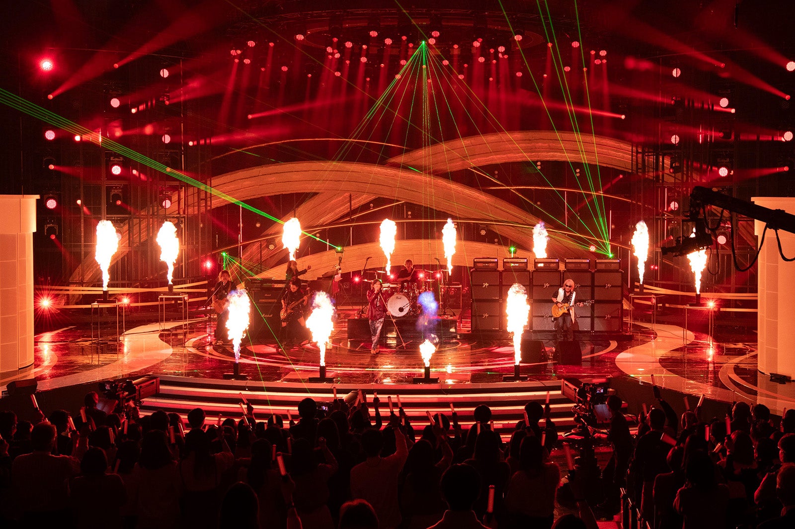 B’z（提供写真）