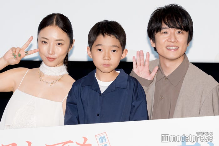 MEGUMI、嶋田鉄太、風間俊介(C)モデルプレス